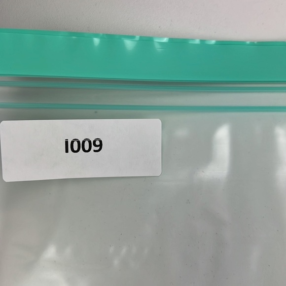 Men's  AUR red sleeveless athletic golf vest - Picture 7 of 7